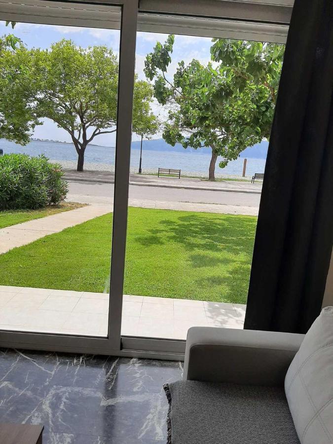 Nafpaktos Seaside Apartment Esterno foto