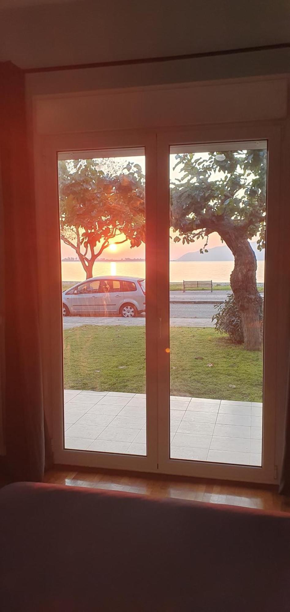 Nafpaktos Seaside Apartment Esterno foto